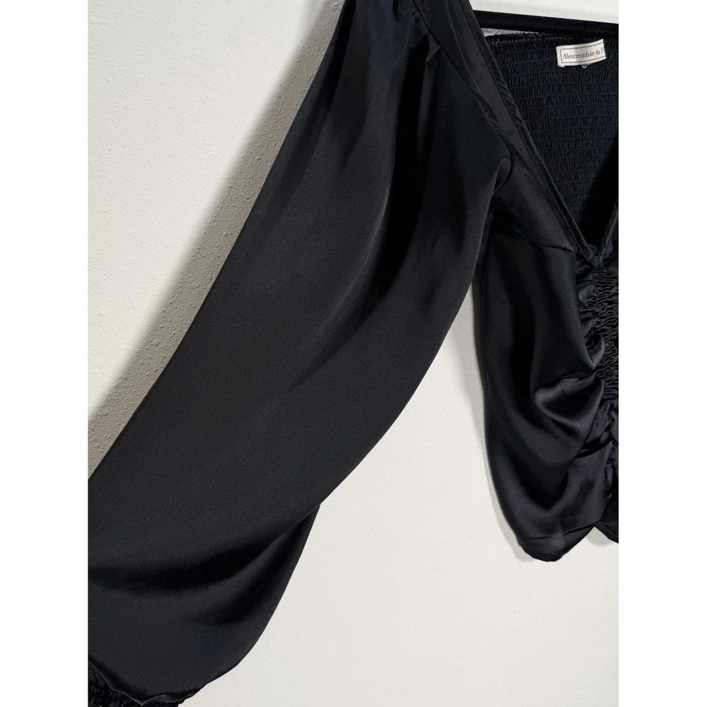 Abercrombie & Fitch Top Womens Sz Small Black Satin Smocked Back Puff Sleeve